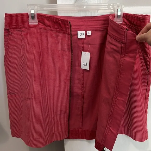 NWT Gap Barbie Pink Zip Up Corduroy Mini Skirt - Picture 5 of 9